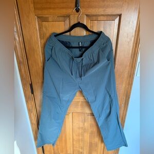 Mountain Hardwear Men's Dynama Green Hiking Pants sz L